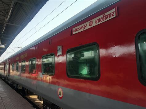 15022 train to shalimar express.